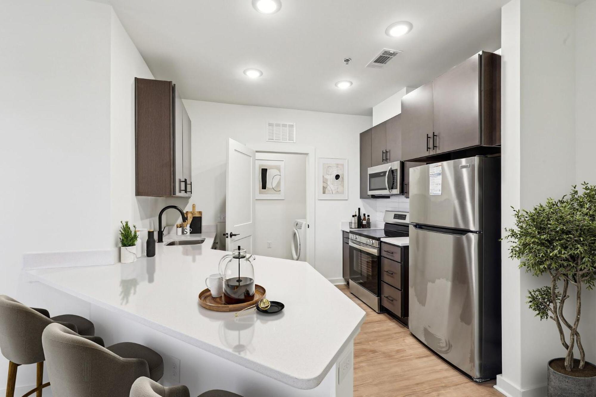 Luxury Furnished Apartments By Hyatus At The Navigator Ρίτσμοντ Εξωτερικό φωτογραφία